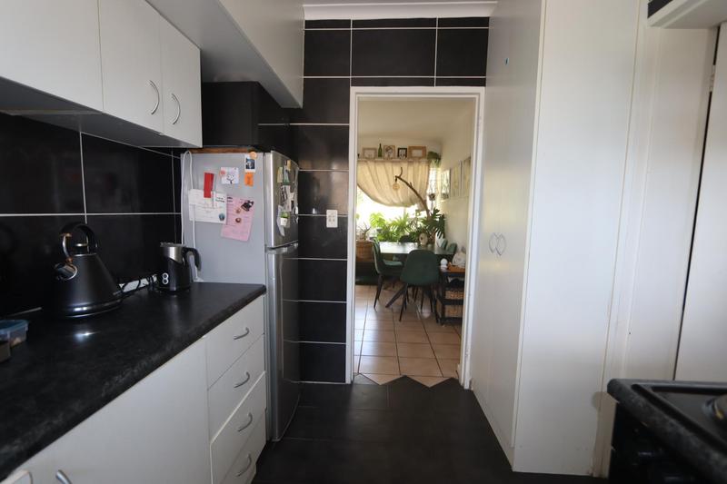 2 Bedroom Property for Sale in Claremont Western Cape